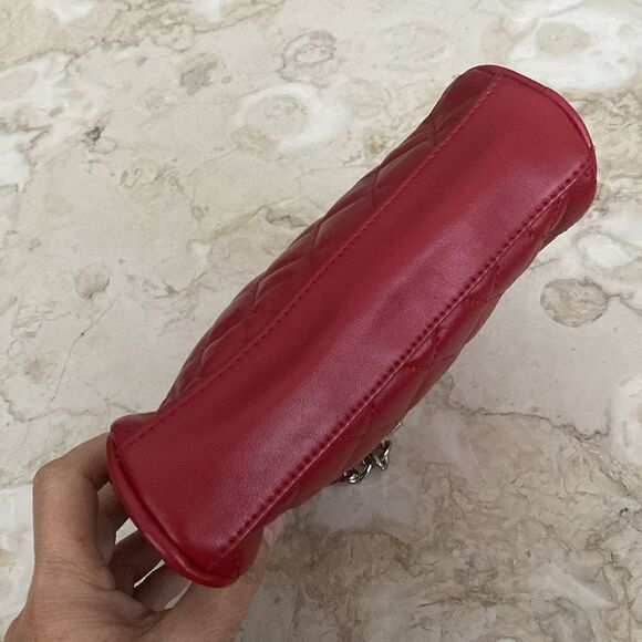 NWOT Danier Quilted Red Leather Chain Strap Crossbody Bag - Picture 5 of 11